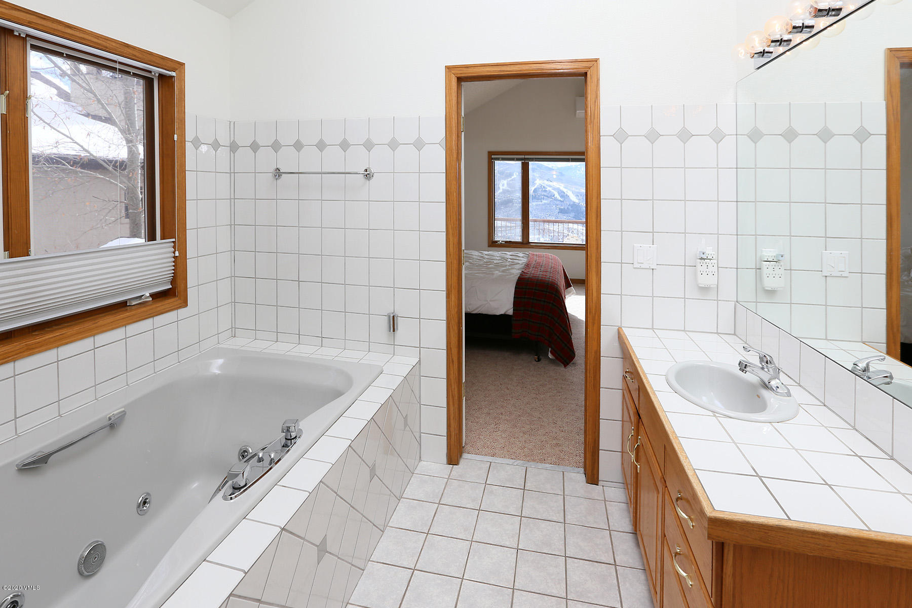 5755 Wildridge Road East Avon, CO 81620 - Photo 9 of 17 5755_wildridge_bath_1