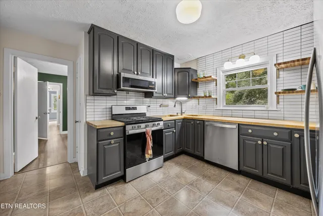 $355,000 | 5415 Lynnette Drive, Knoxville, TN 37918