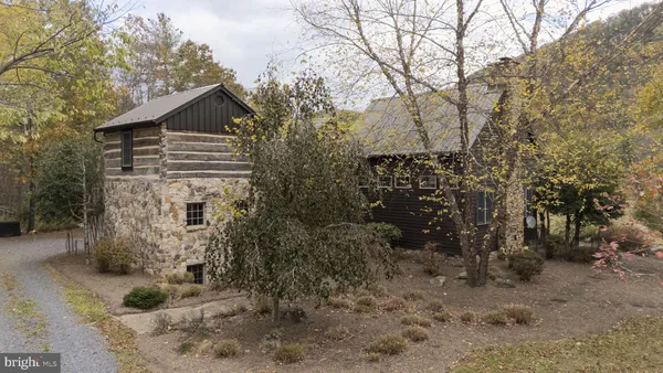 $890,000 | 767 Twin Flower Lane, Capon Bridge, WV 26711