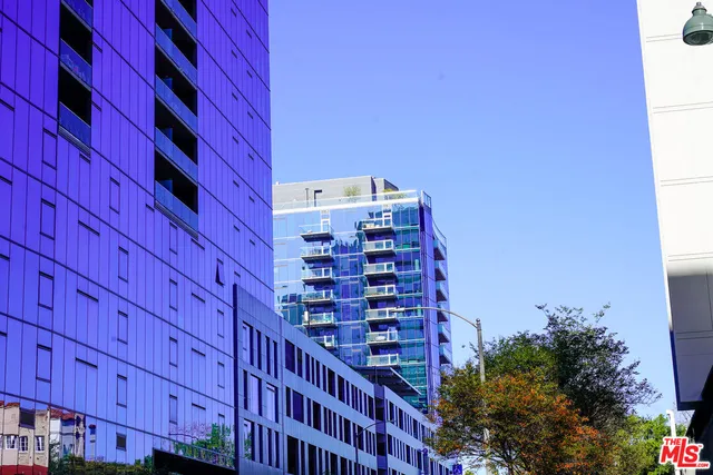 $4,122 | 3545 Wilshire Boulevard, Unit 601, Los Angeles, CA 90010