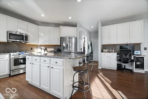 $775,000 | 6532 Briarwood Place, Zionsville, IN 46077