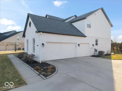 $775,000 | 6532 Briarwood Place, Zionsville, IN 46077