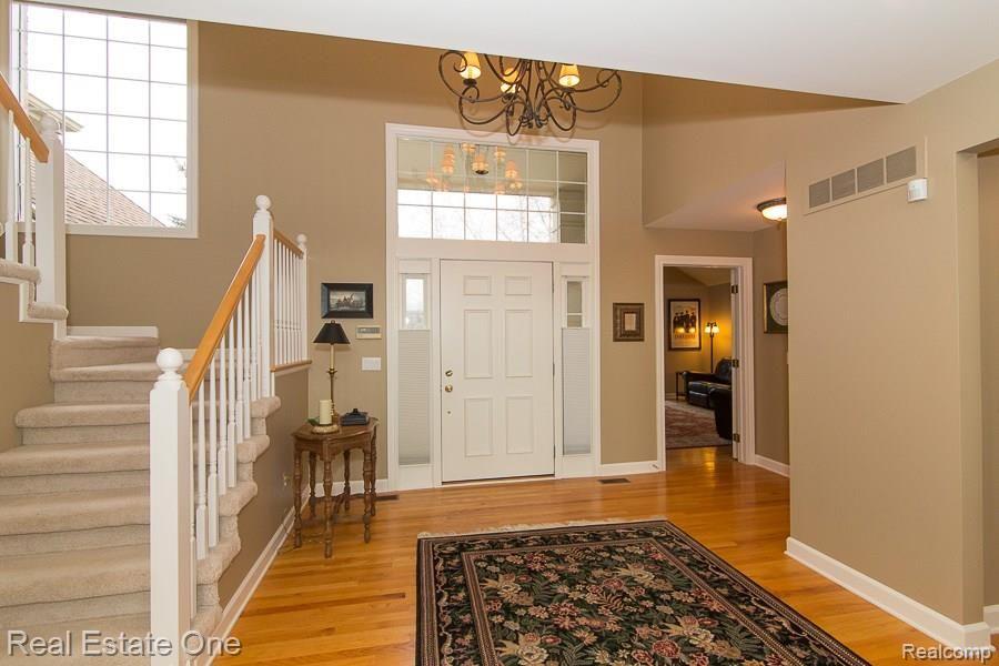 6376 Peach Tree Court Rochester, MI 48306 - Photo 2 of 27 FOYER - 2 Story with Bridge Across. The STUDY is on the Right
