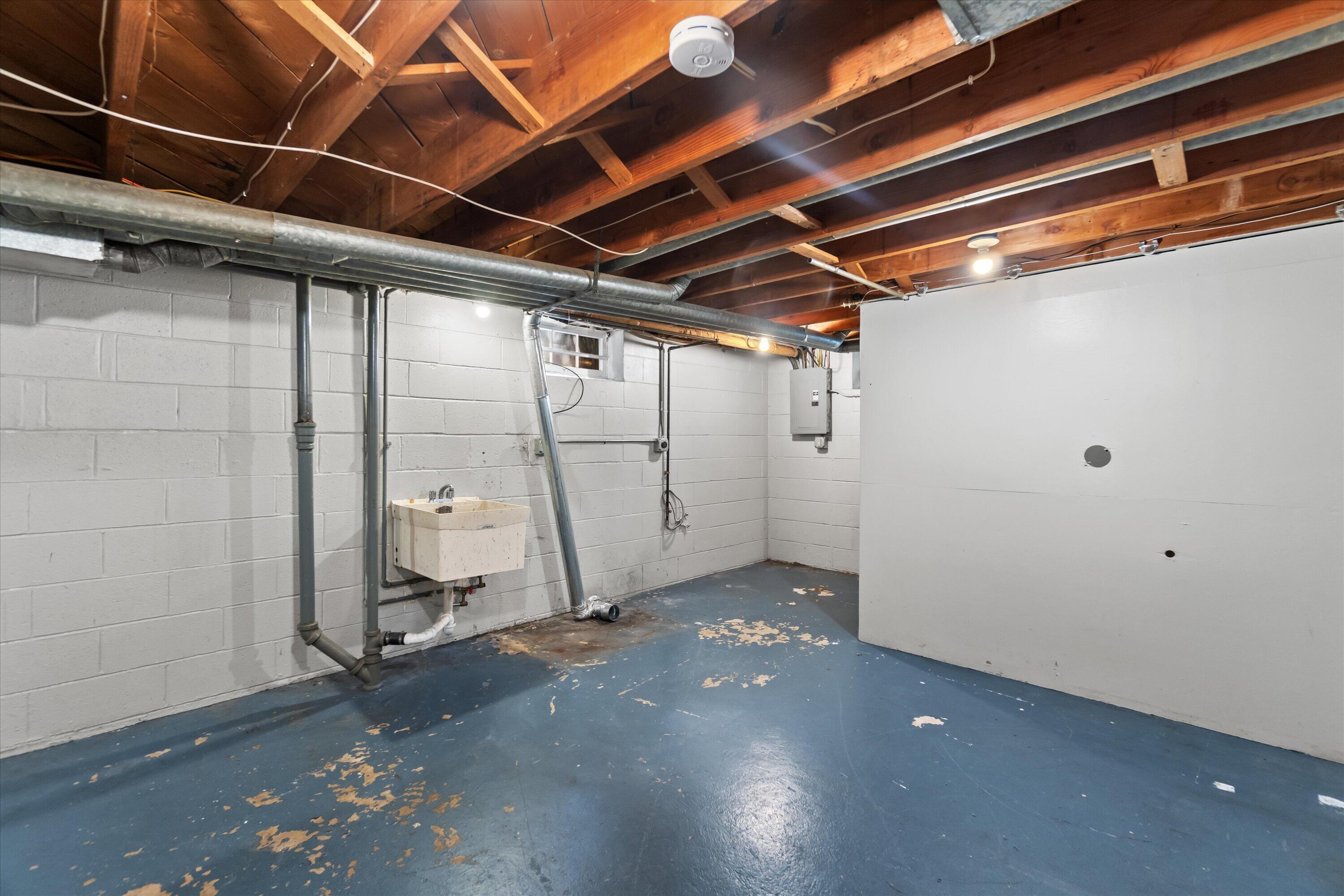 4516 North 78th Street Milwaukee, WI 53218 - Photo 25 of 34 Basement