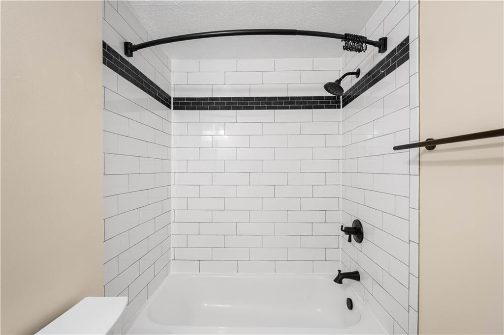 2467 Brook Ledge Road, Unit 12B Bridgeville, PA 15017 - Photo 17 of 25