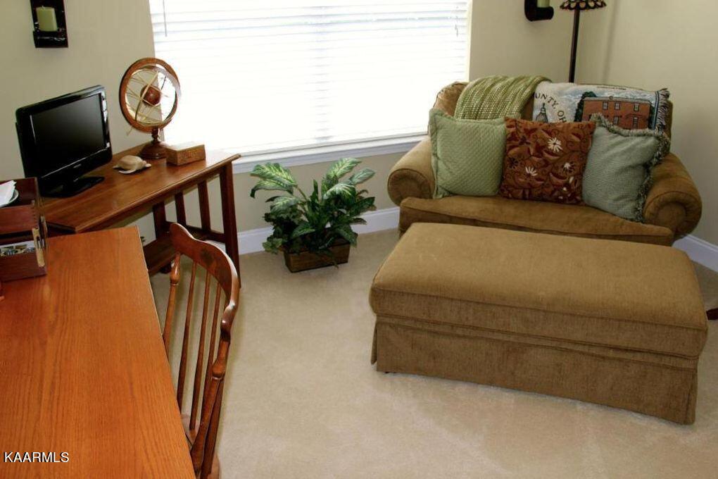 135 Manhattan Avenue Oak Ridge, TN 37830 - Photo 15 of 18 upsatirs bedroom 1