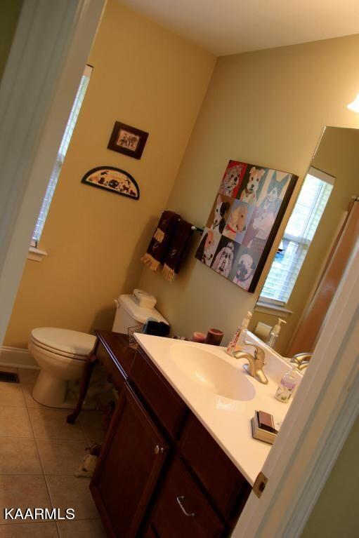 135 Manhattan Avenue Oak Ridge, TN 37830 - Photo 16 of 18 upstairs bath