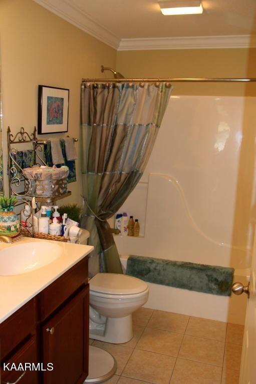 135 Manhattan Avenue Oak Ridge, TN 37830 - Photo 10 of 18 downstairs bath 1
