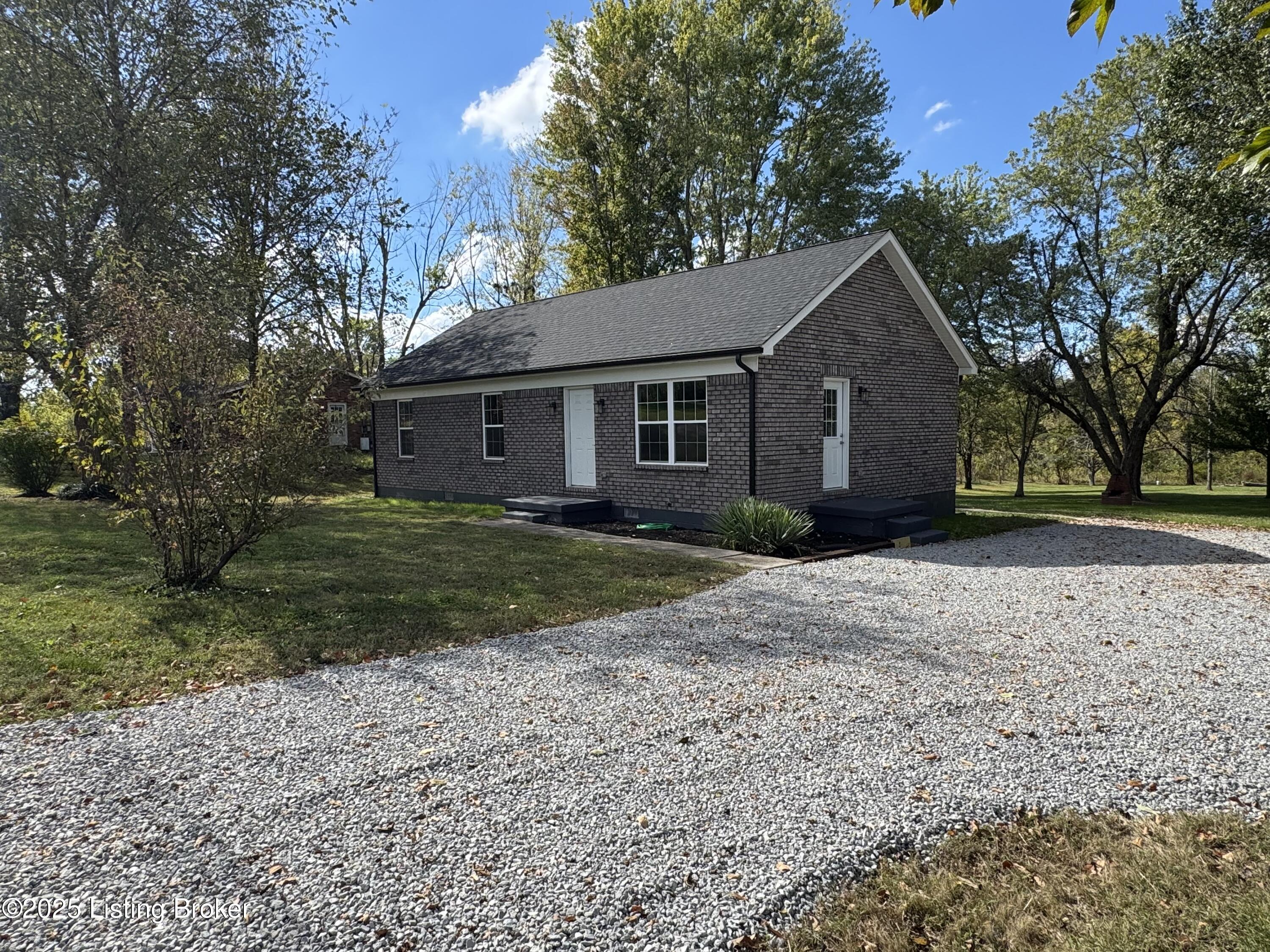 6480 Loretto Road Bardstown, KY 40004 - Photo 5 of 37 IMG_6862