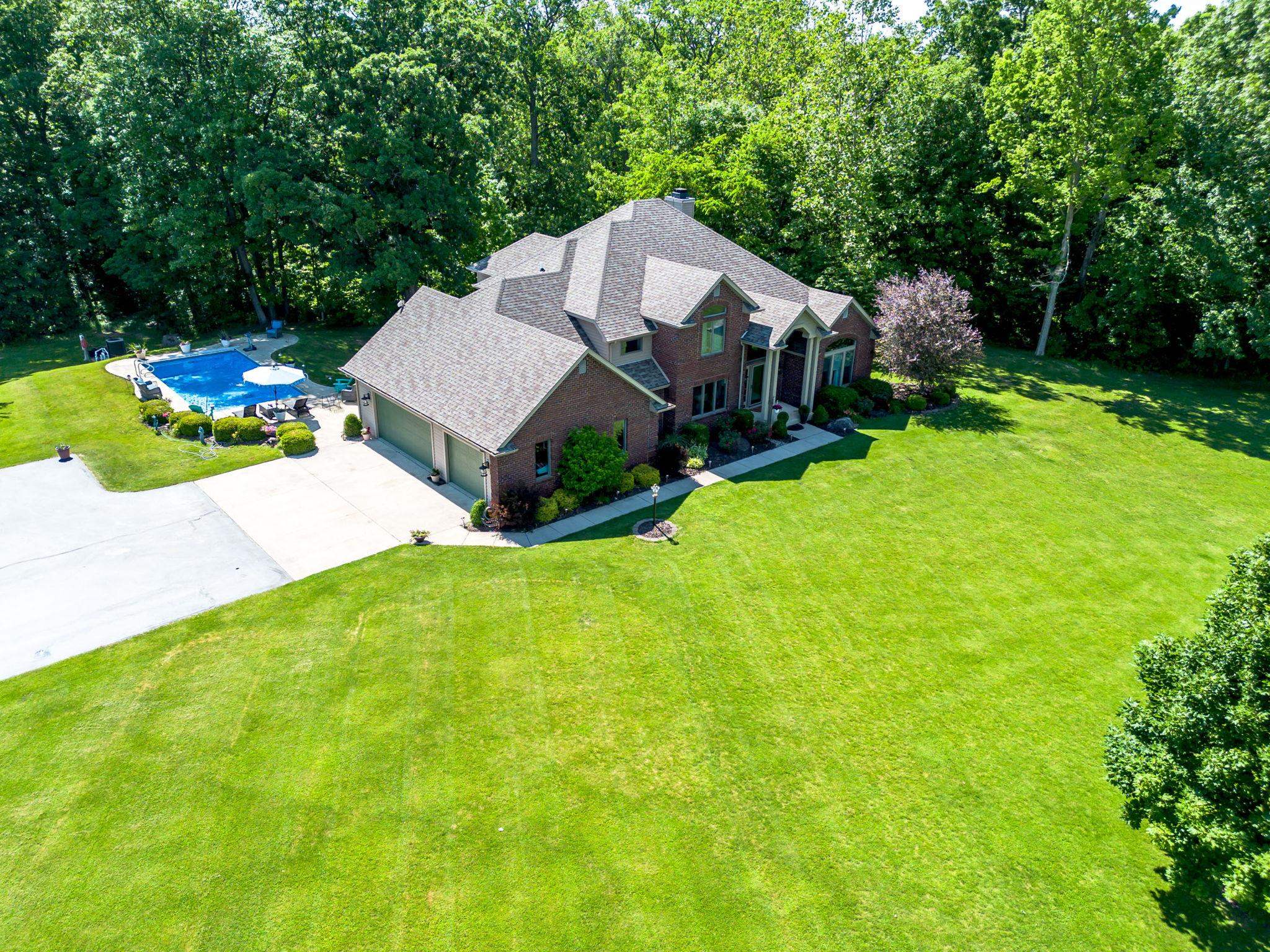 7296 North Clear Creek Road Huntington, IN 46750 - Photo 2 of 38