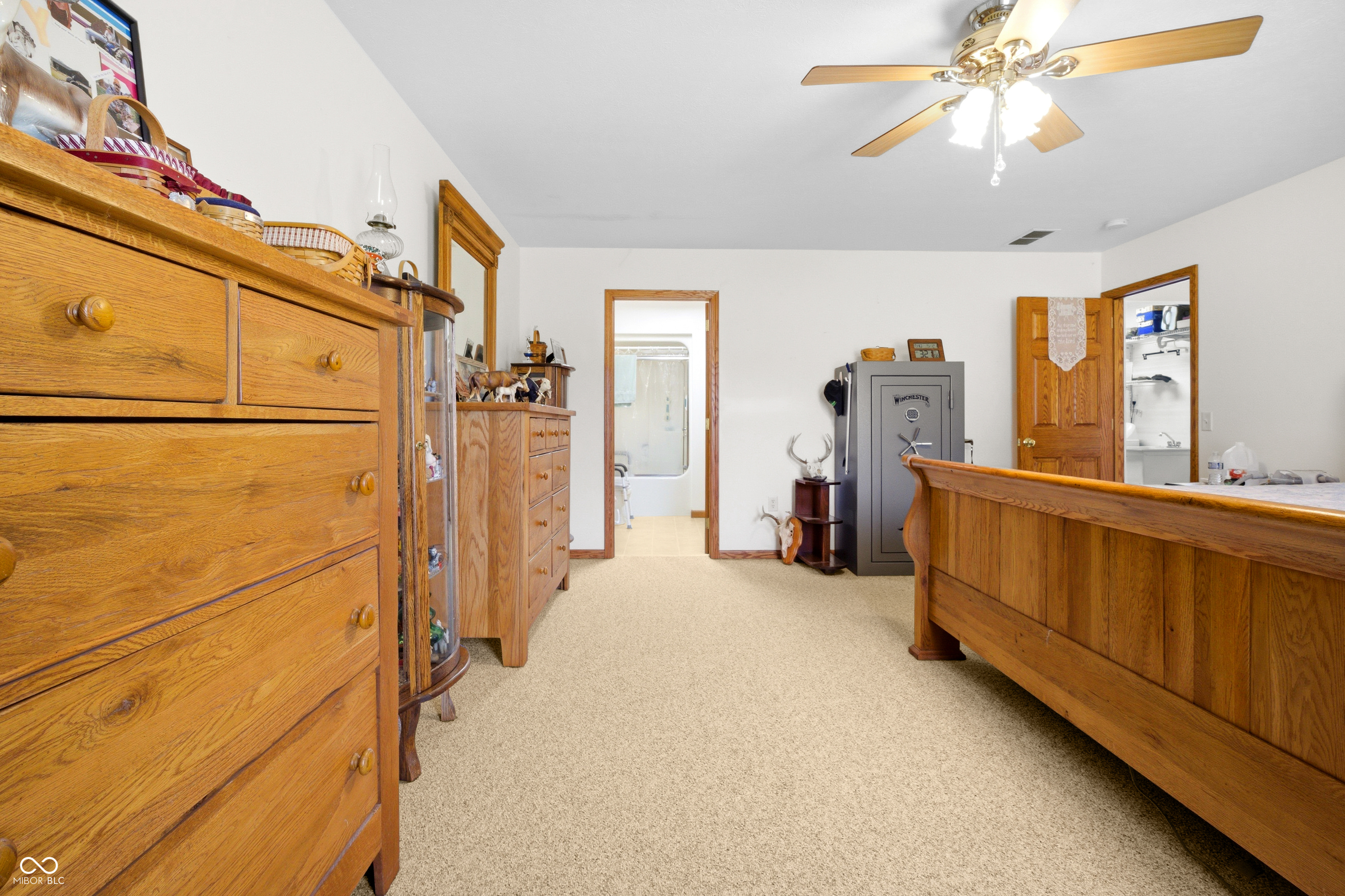 7450 West Deaver Road Columbus, IN 47201 - Photo 21 of 35 Gallery Image 21
