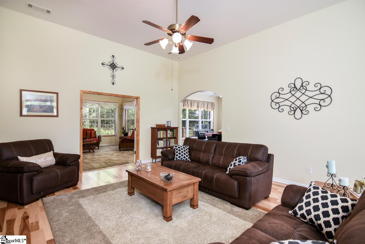 415 East Harper Ridge Drive Seneca, SC 29678 - Photo 11 of 36 Gallery Image 11