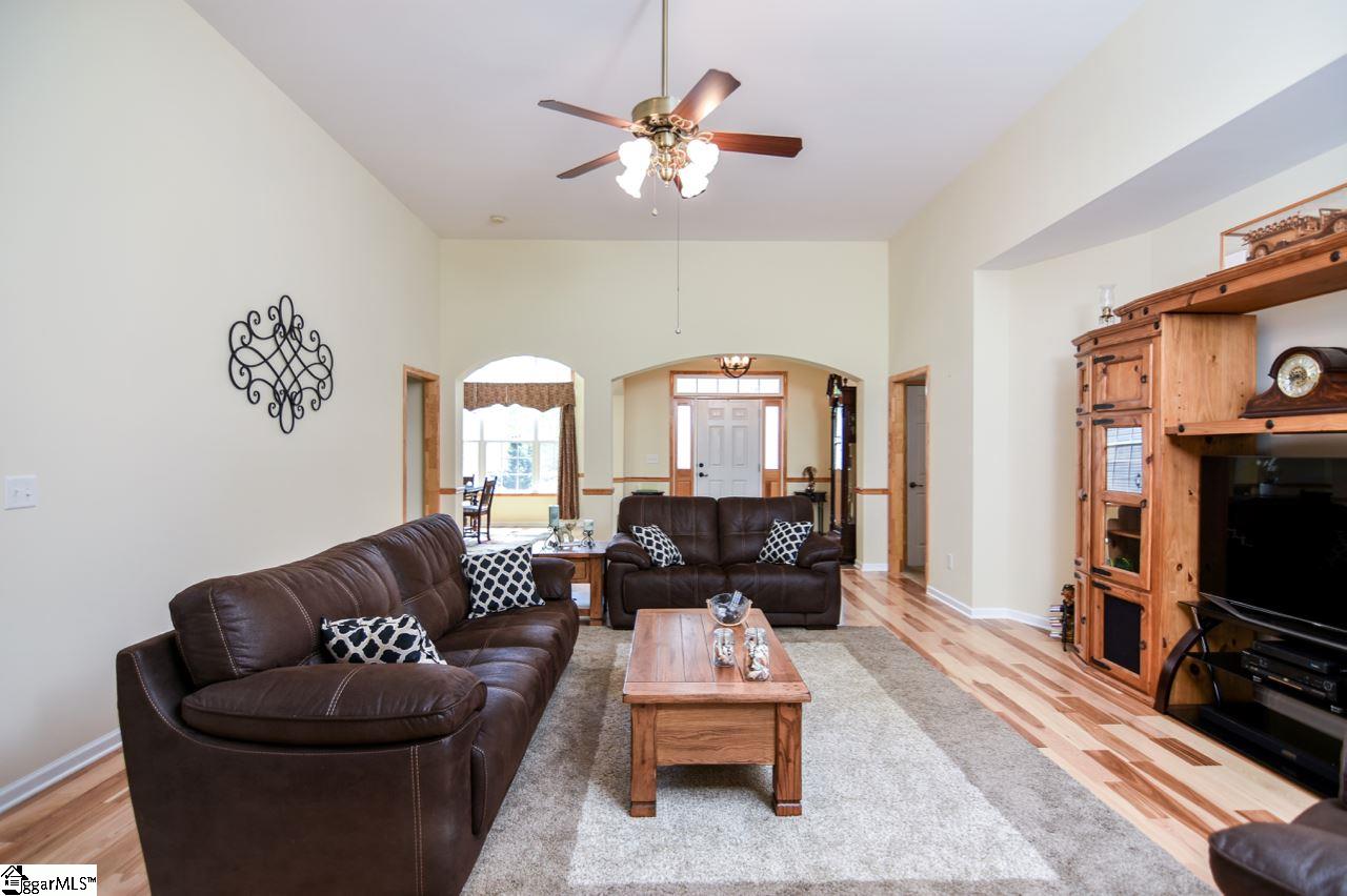 415 East Harper Ridge Drive Seneca, SC 29678 - Photo 15 of 36 Gallery Image 15