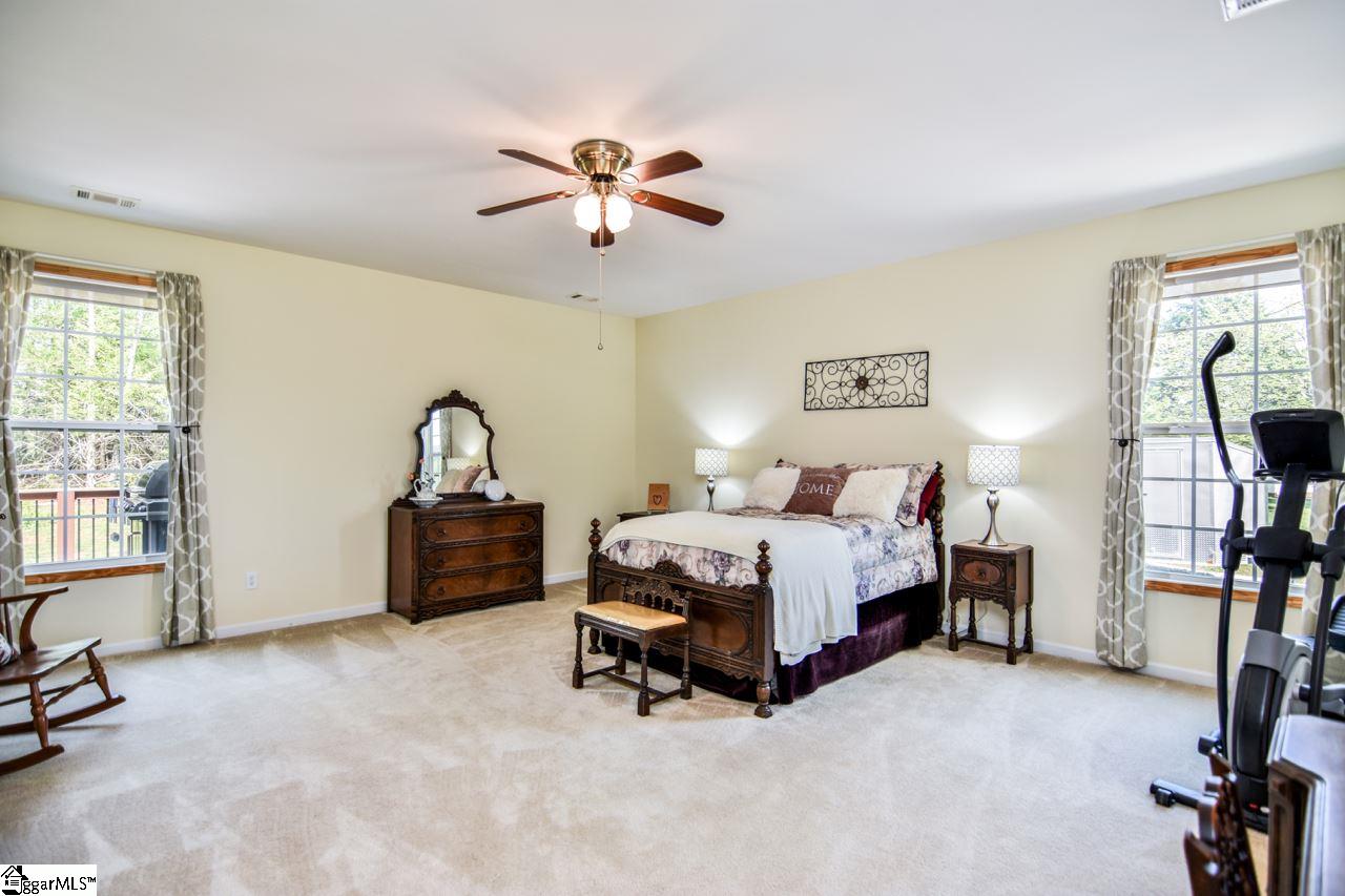 415 East Harper Ridge Drive Seneca, SC 29678 - Photo 26 of 36 Gallery Image 26