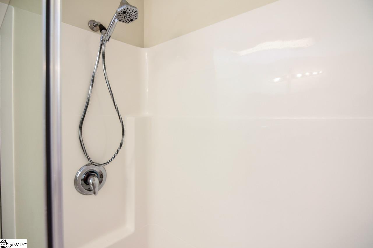 415 East Harper Ridge Drive Seneca, SC 29678 - Photo 29 of 36 Gallery Image 29