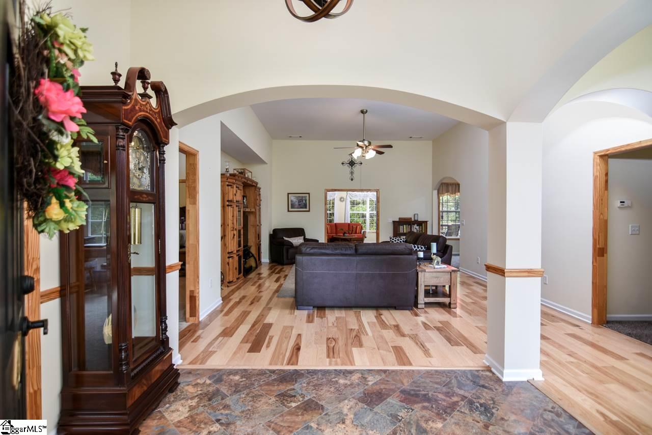 415 East Harper Ridge Drive Seneca, SC 29678 - Photo 9 of 36 Gallery Image 9