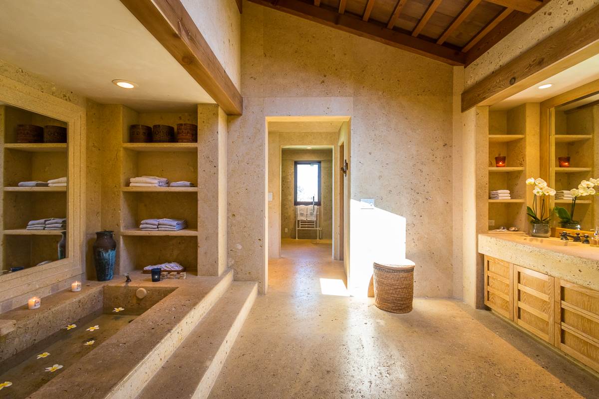 600 Stable Road Paia, HI 96779 - Photo 13 of 30 a room with a couch and a view of bathroom