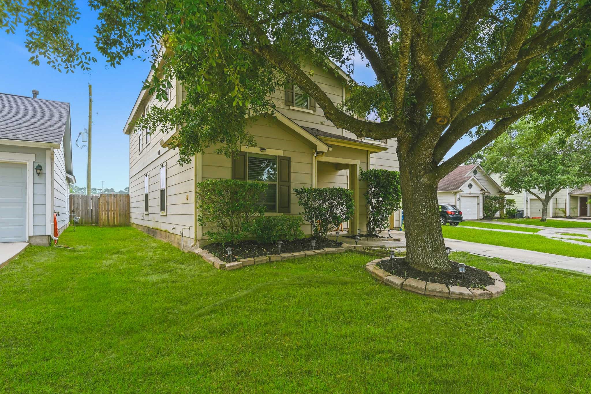 3834 Jewel Point Drive Spring, TX 77386 - Photo 3 of 44