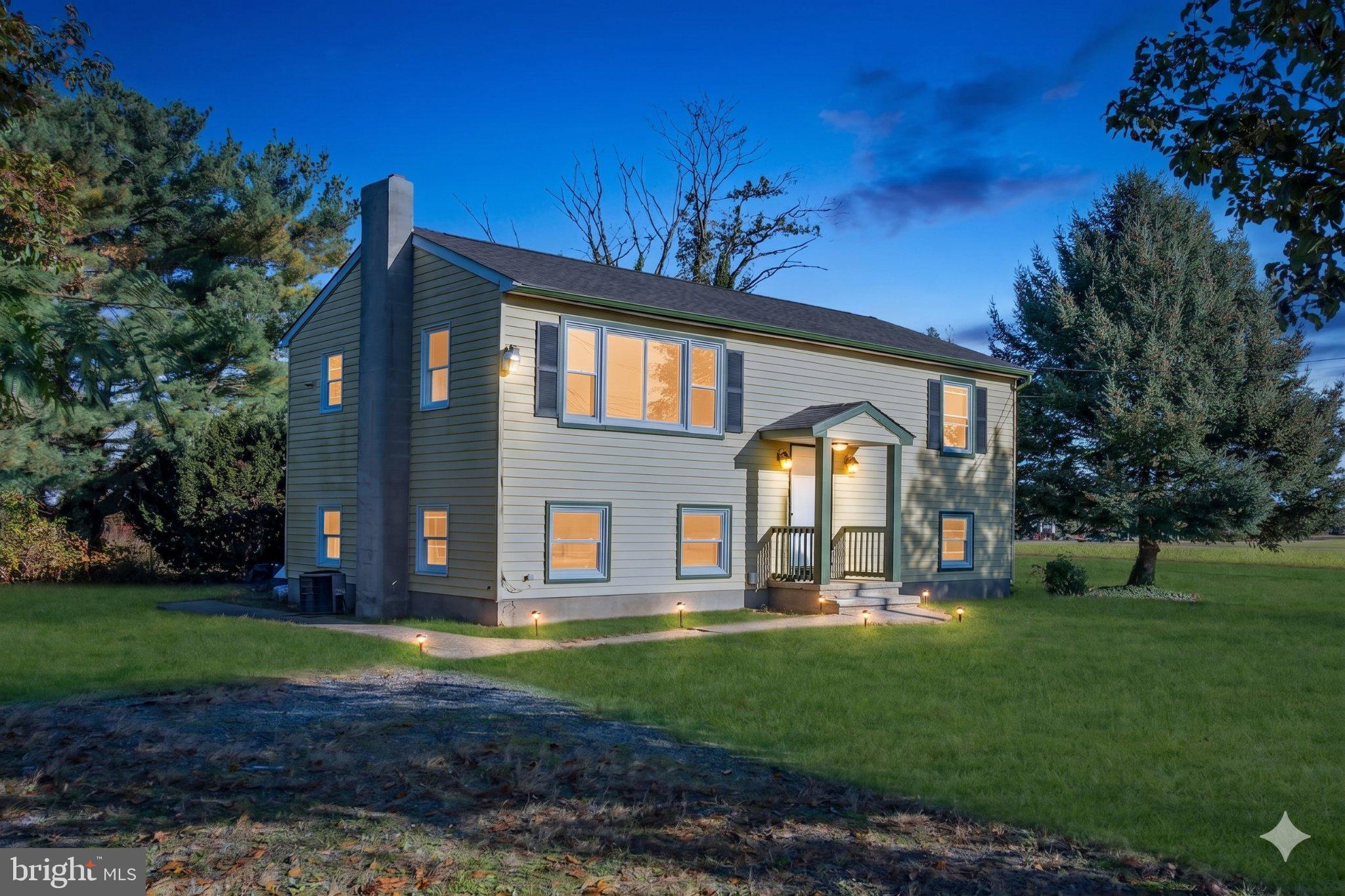 76 Rockville Road Bridgeton, NJ 08302 - Photo 1 of 5 Charming home bathed in twilight glow.