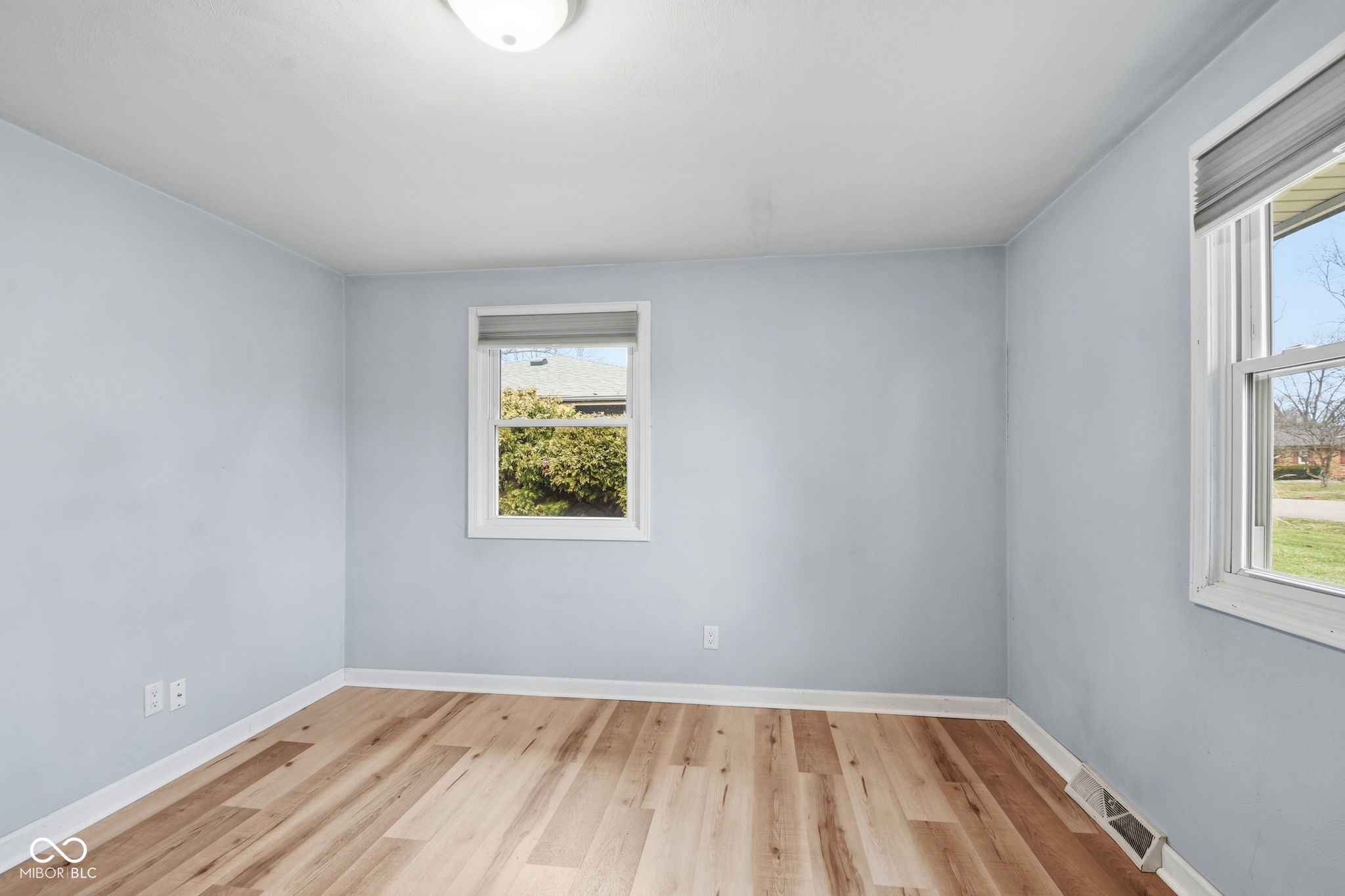 827 Country Lane Anderson, IN 46013 - Photo 12 of 24