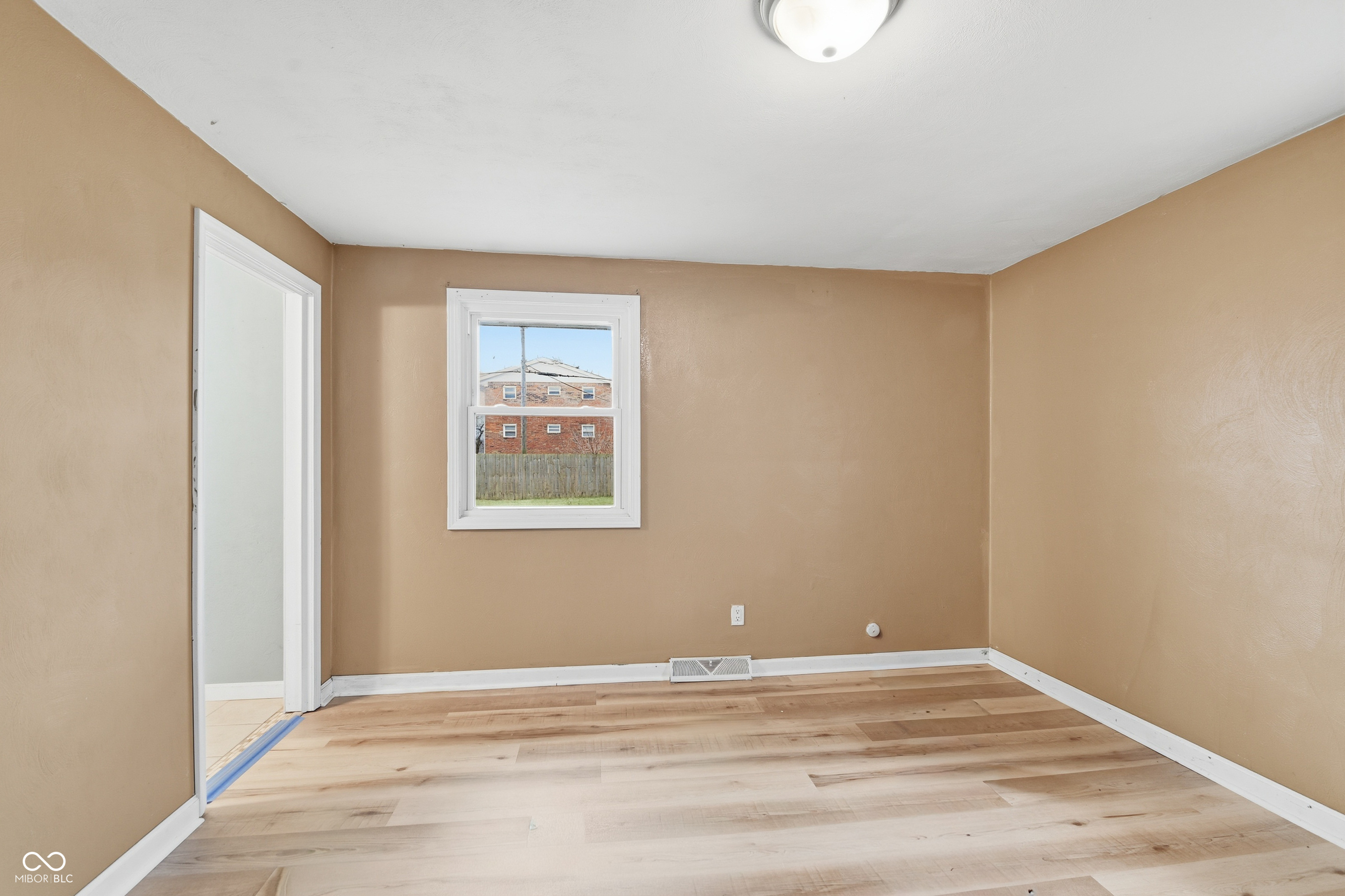 827 Country Lane Anderson, IN 46013 - Photo 24 of 26