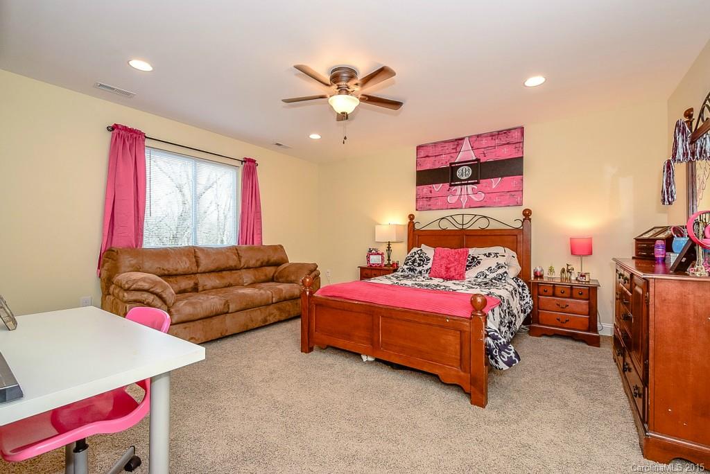 5901 Creola Road Charlotte, NC 28270 - Photo 14 of 23 Gallery Image 14