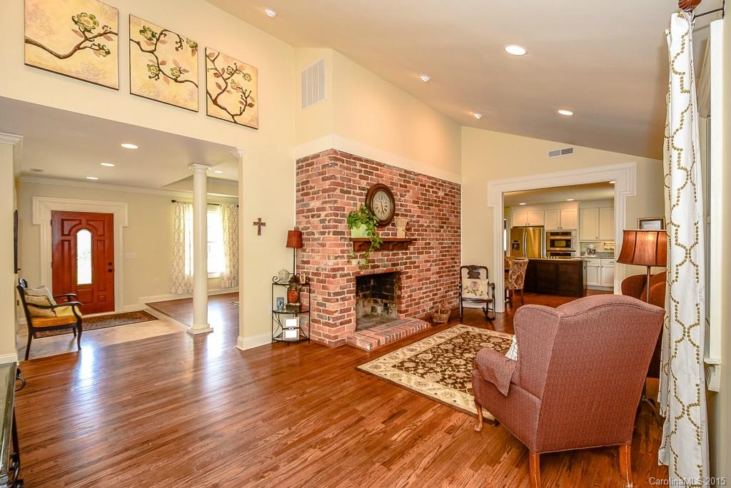 5901 Creola Road Charlotte, NC 28270 - Photo 5 of 23 Gallery Image 5