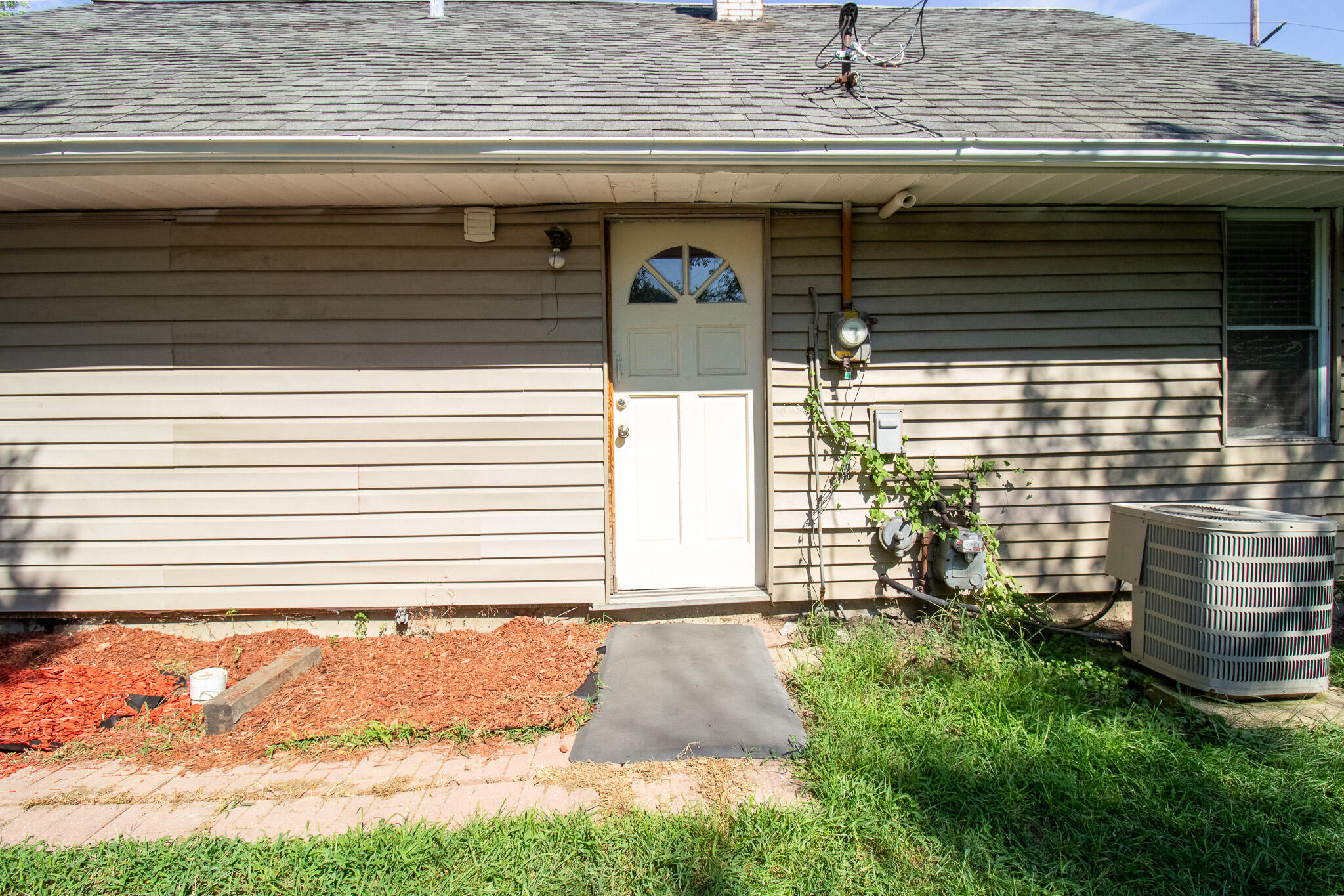 1100 South Lake Street Gary, IN 46403 - Photo 25 of 35 2048x1365