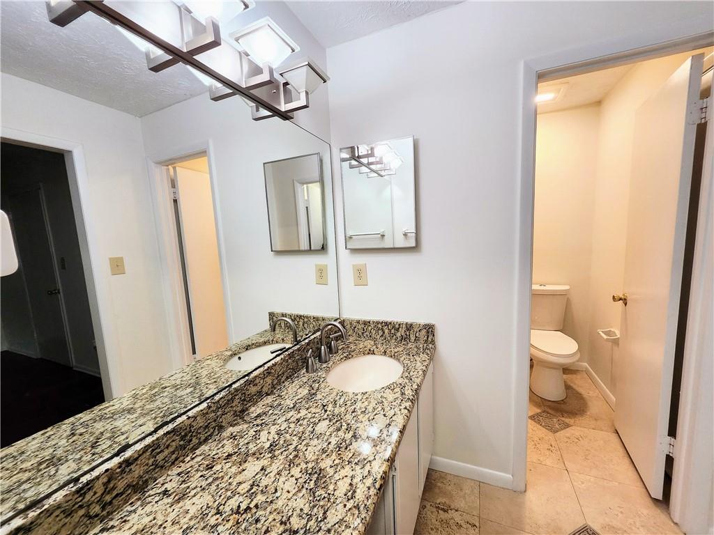 8740 Roswell Road, Unit 9D Atlanta, GA 30350 - Photo 13 of 18 Gallery Image 13