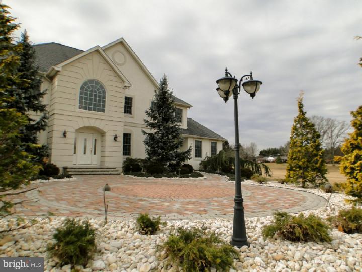 56 Meetinghouse Road Doylestown, PA 18901 - Photo 3 of 25 Gallery Image 3
