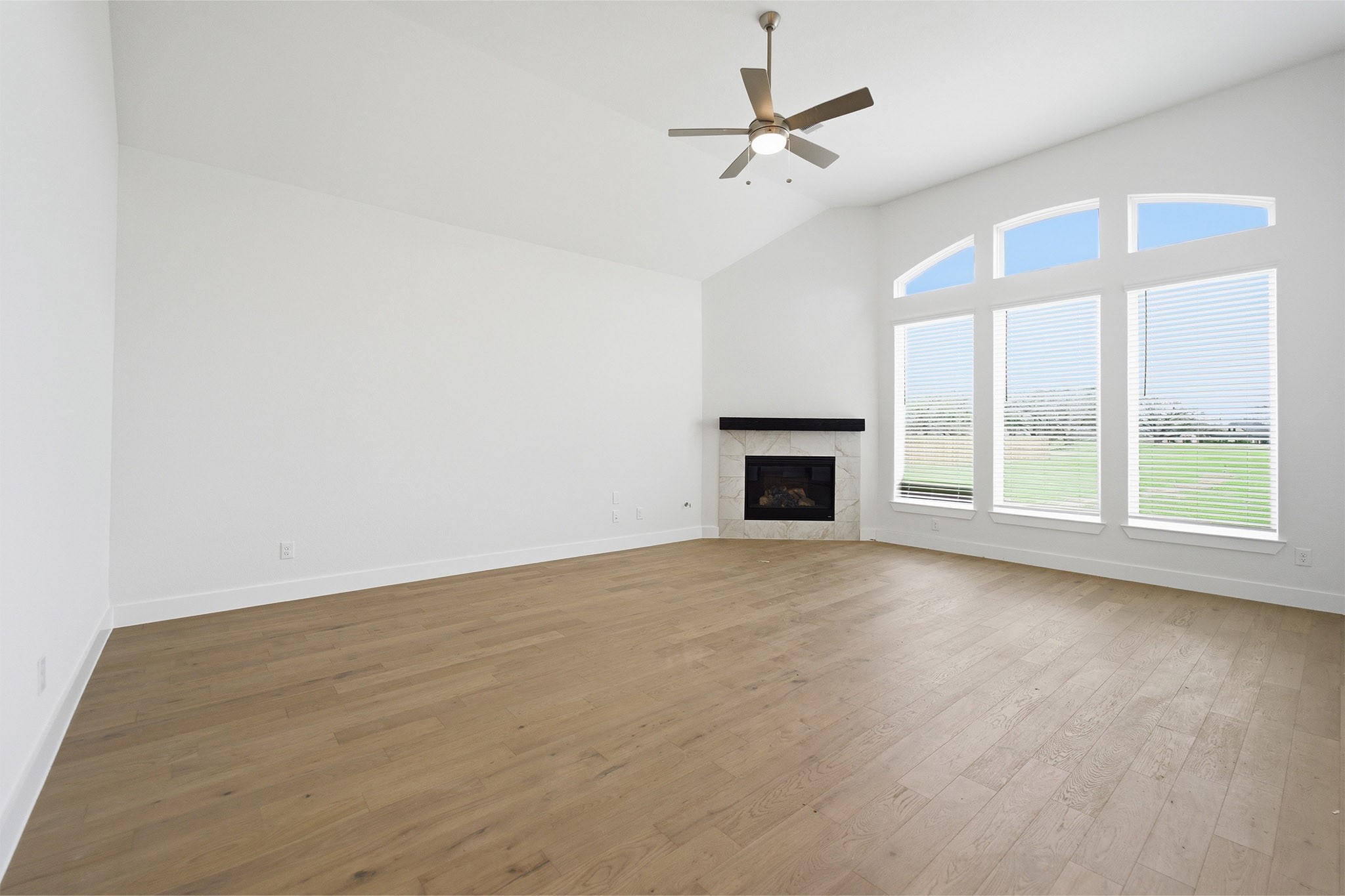 1051 Lakeland Circle Rosharon, TX 77583 - Photo 13 of 29