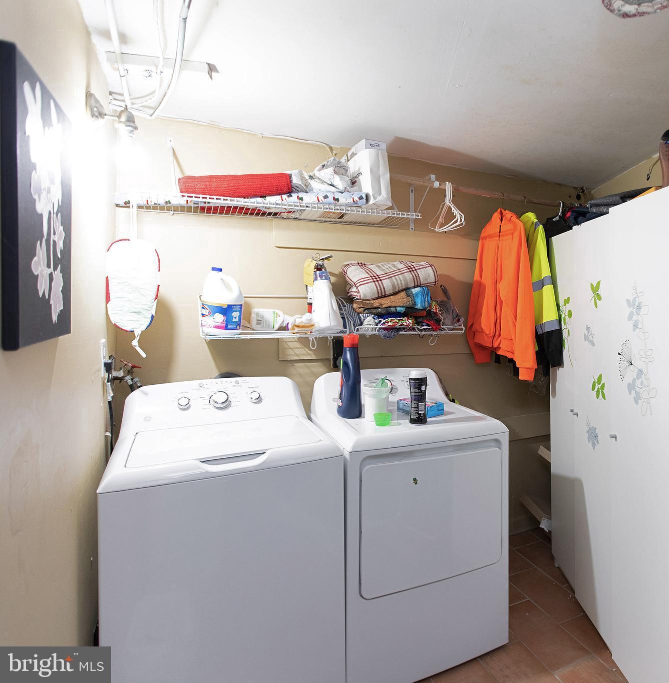 912 Alexis Road Woodbridge, VA 22191 - Photo 18 of 18 LAUNDRY ROOM OVERVIEW