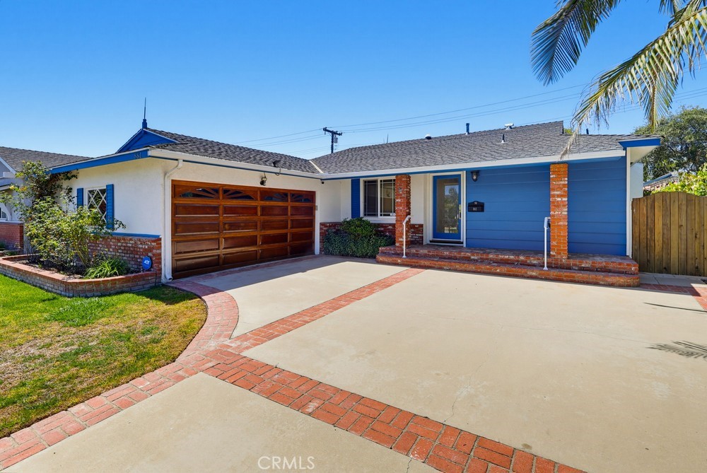861 East Roxanne Way Long Beach, CA 90815 - Photo 1 of 44 Gallery Image 1