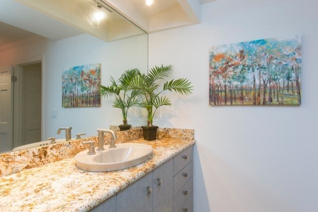 2710 Hidden Valley Road La Jolla, CA 92037 - Photo 16 of 25