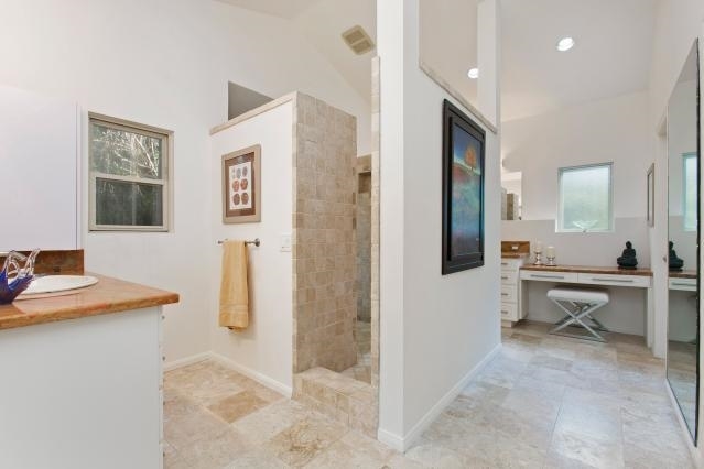 2710 Hidden Valley Road La Jolla, CA 92037 - Photo 20 of 25