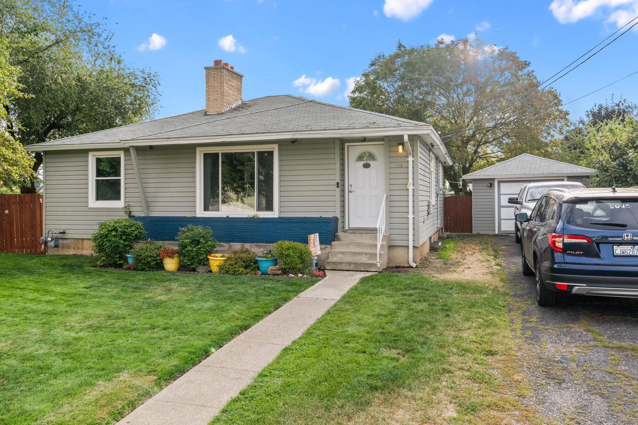613 North Burns Road Spokane Valley, WA 99216 - Photo 2 of 44