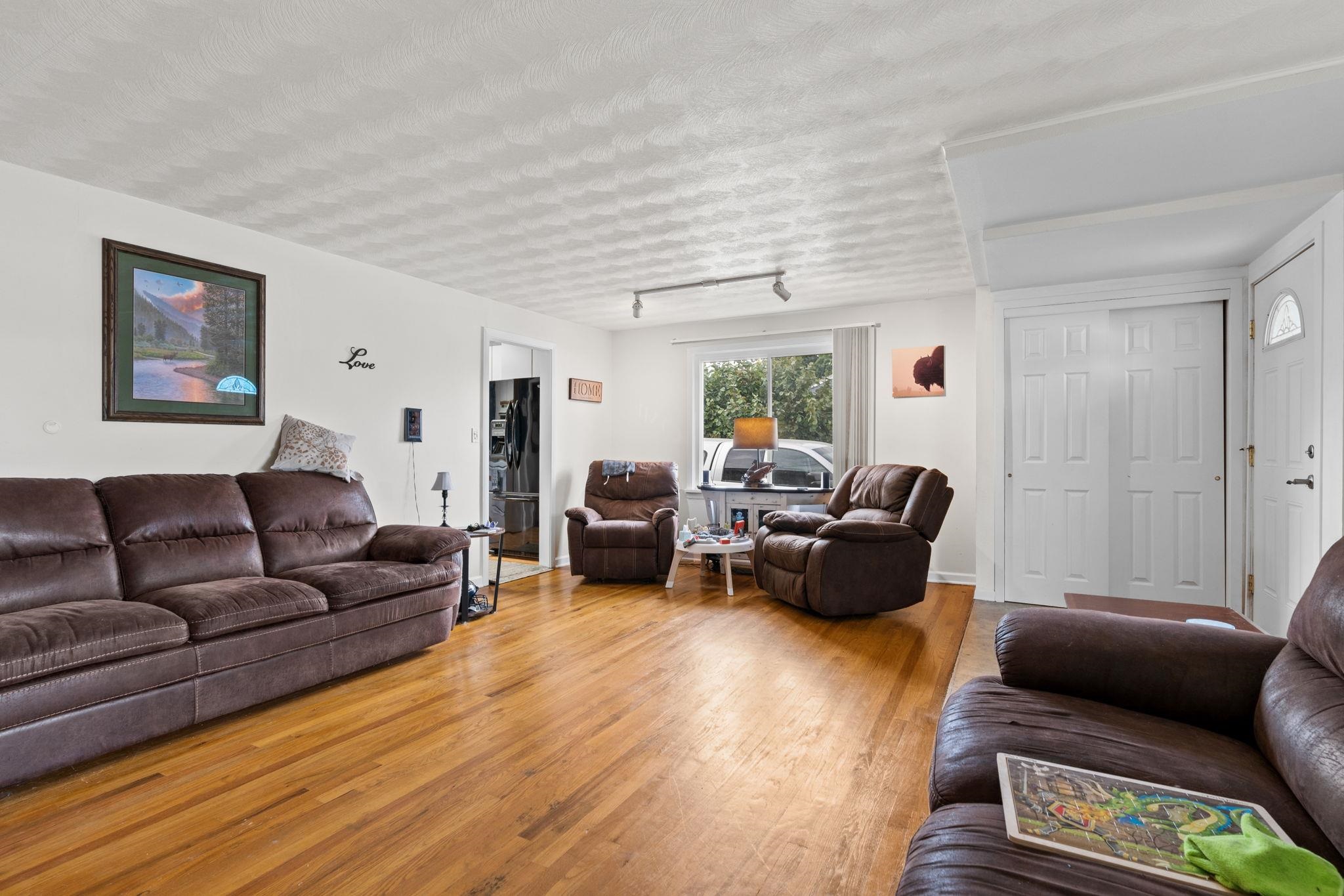 613 North Burns Road Spokane Valley, WA 99216 - Photo 6 of 44