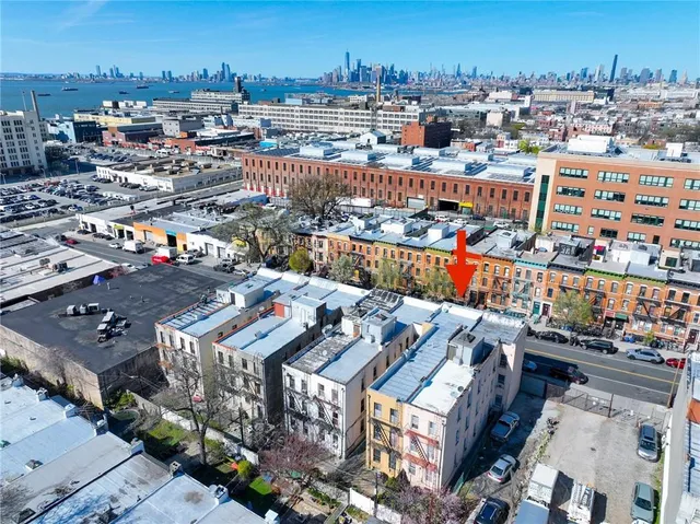 a picture of city view