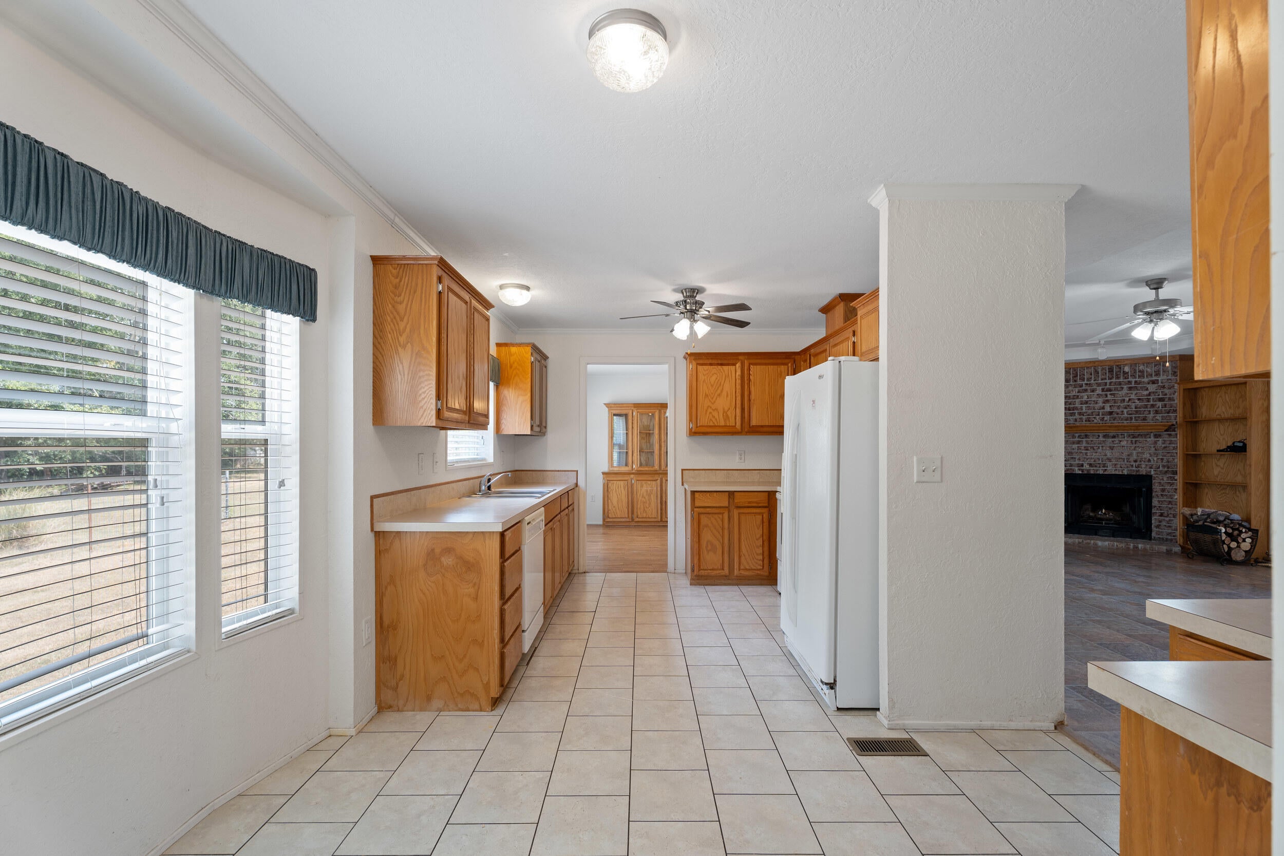 28241 South 630 Road Grove, OK 74344 - Photo 14 of 25 Kitchen