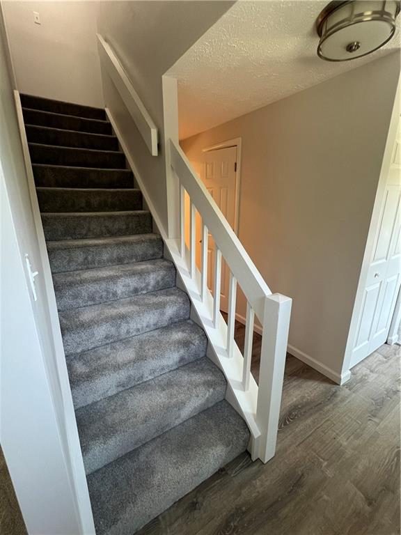 8822 Sloop Road Pittsburgh, PA 15237 - Photo 9 of 27 a view of entryway