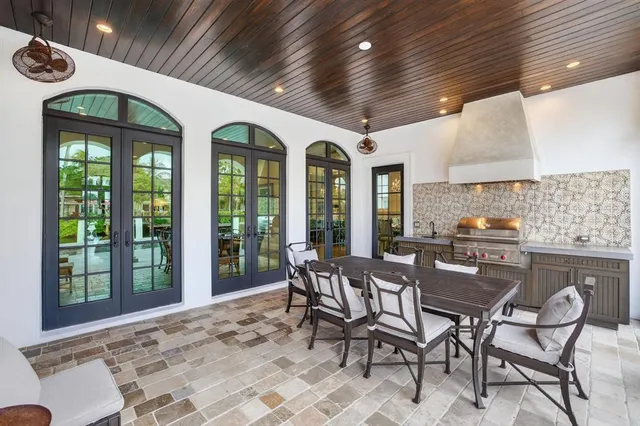 $6,895,000 | 2425 Delmar Place, Fort Lauderdale, FL 33301