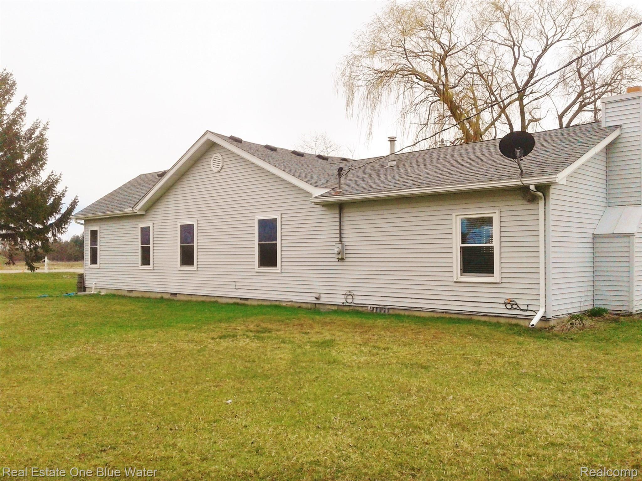 755 Range Road Smiths Creek, MI 48074 - Photo 2 of 22 20200422_144457.jpg