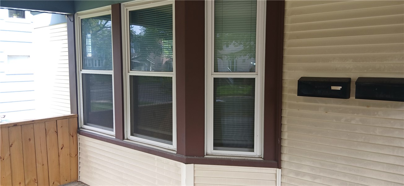 54 Berry Street Rochester, NY 14609 - Photo 3 of 40 vinyl siding new windows