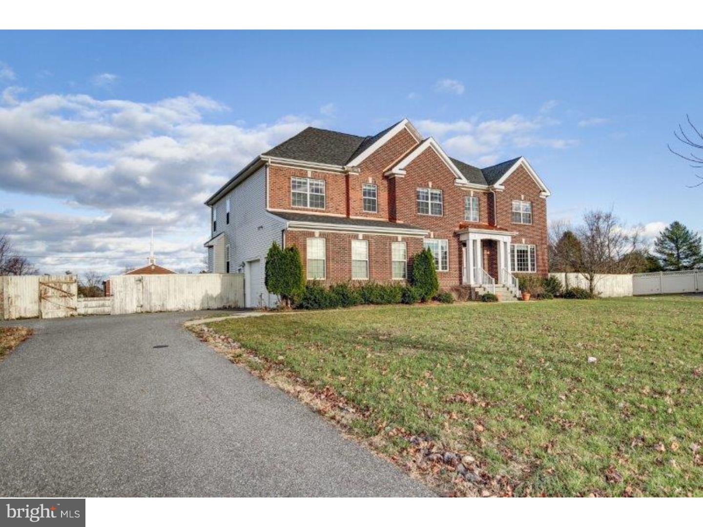 8 Alexis Court Mickleton, NJ 08056 - Photo 2 of 25 Gallery Image 2