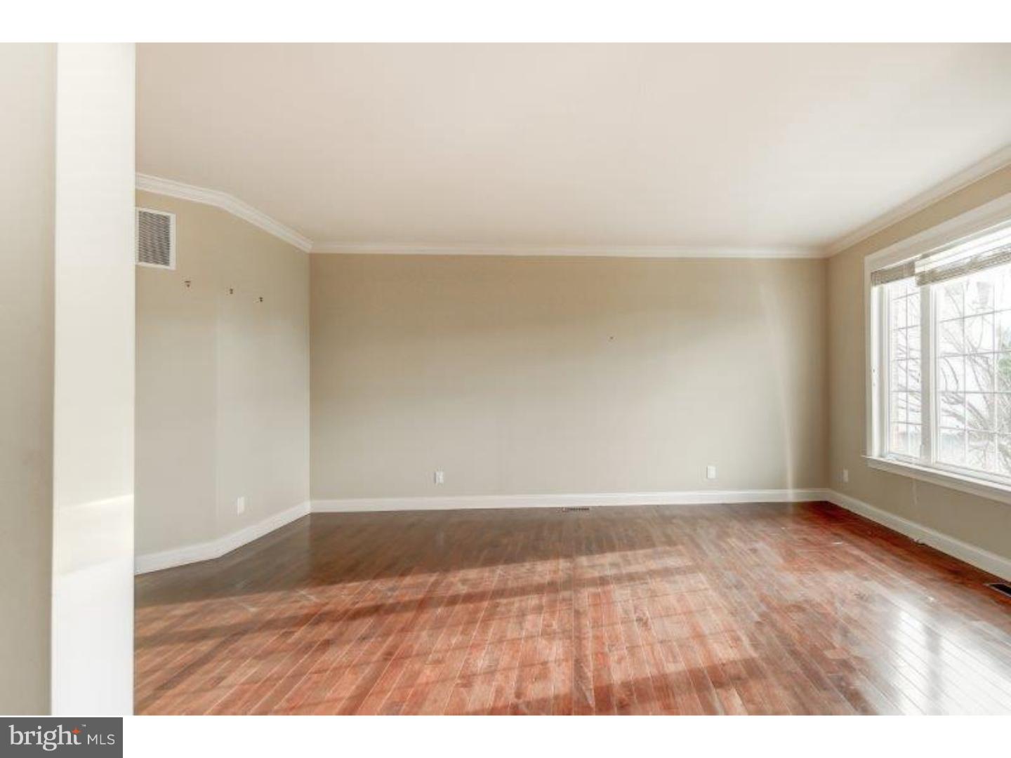 8 Alexis Court Mickleton, NJ 08056 - Photo 6 of 25 Gallery Image 6