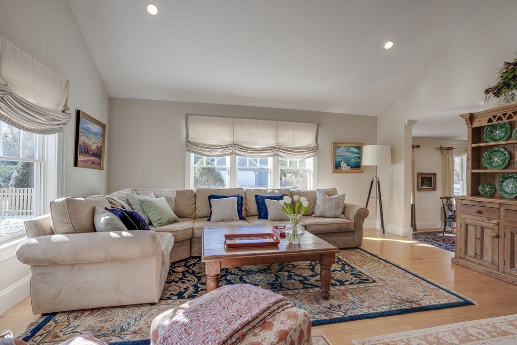 12 Southfield Road Concord, MA 01742 - Photo 13 of 42 Gallery Image 13