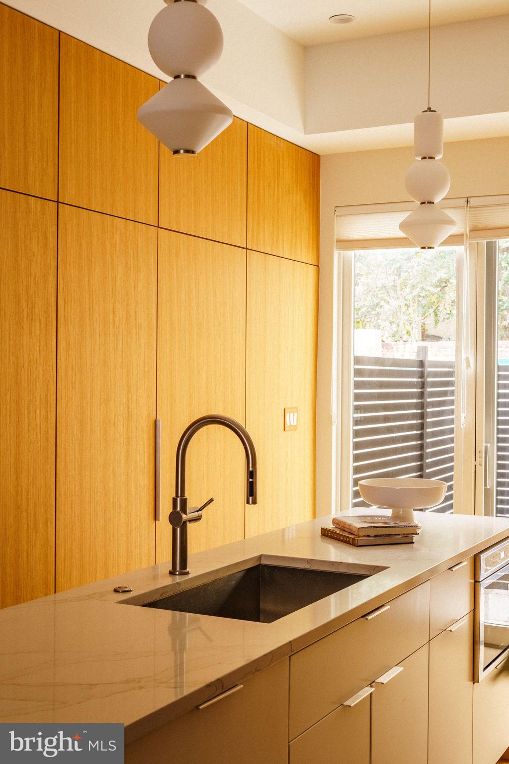 516 South 21st Street Philadelphia, PA 19146 - Photo 5 of 80