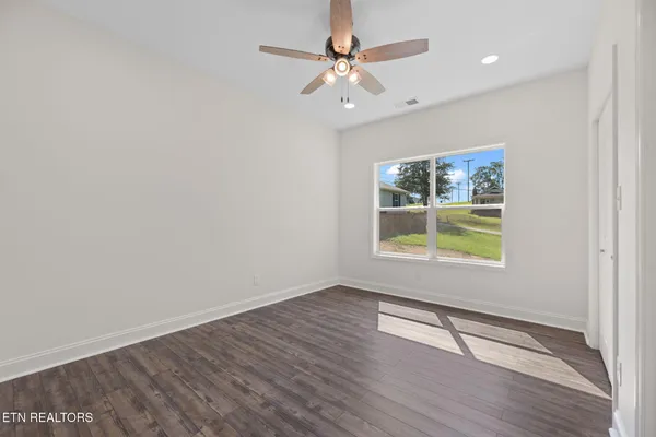 $419,900 | 711 Byrd Street, Clinton, TN 37716