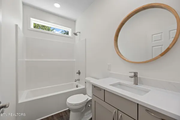 $419,900 | 711 Byrd Street, Clinton, TN 37716