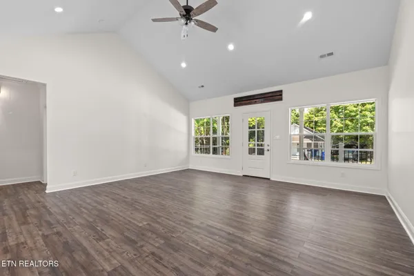 $419,900 | 711 Byrd Street, Clinton, TN 37716